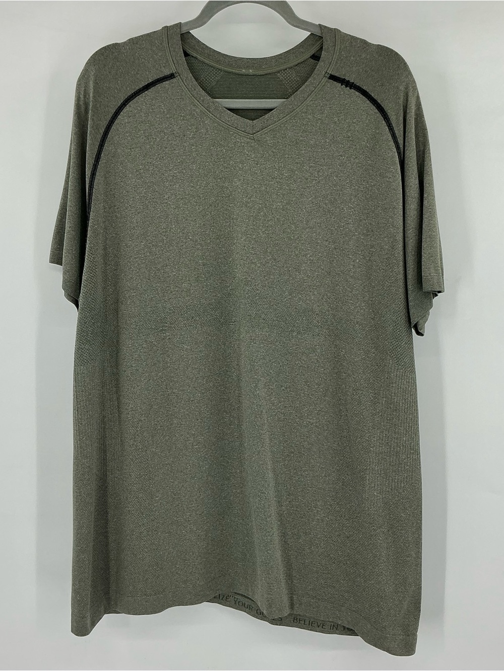 lululemon athletica Men's Olive Green V-Neck Short Sleeve Tee